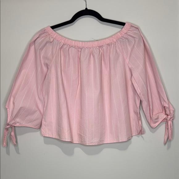 FOREVER 21 | Pink Off-Shoulder Women's Top - Picture 1 of 7